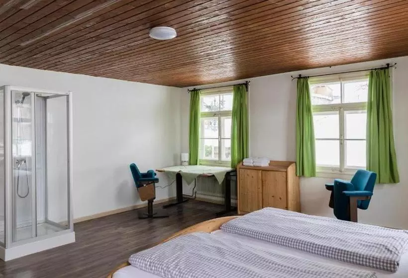 ペンション Adler Fluh