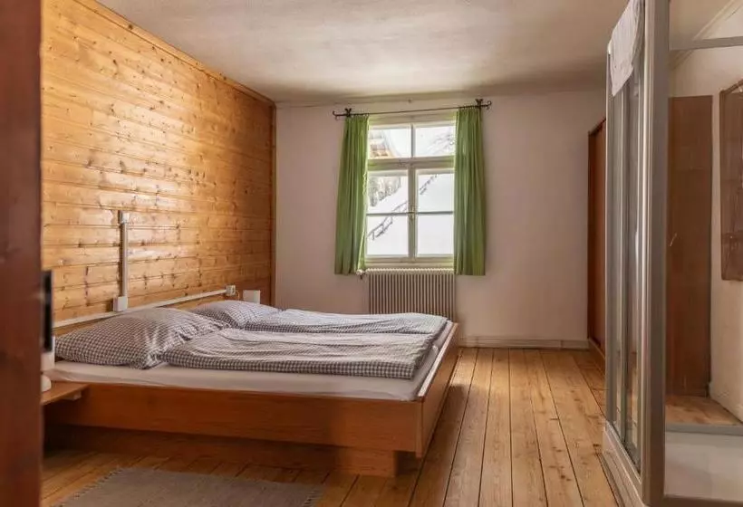 ペンション Adler Fluh