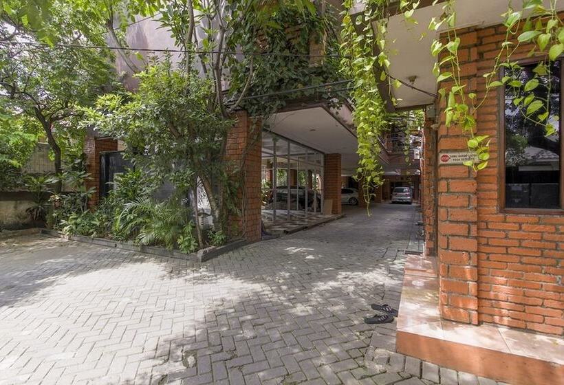 بنسيون Reddoorz Plus At Ampera Raya