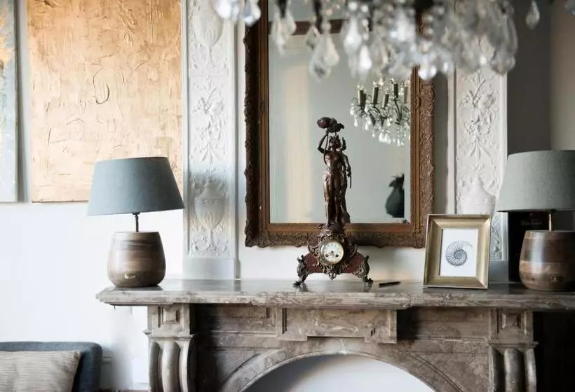 ベッドアンドブレックファースト Red Light Chinatown City Centre