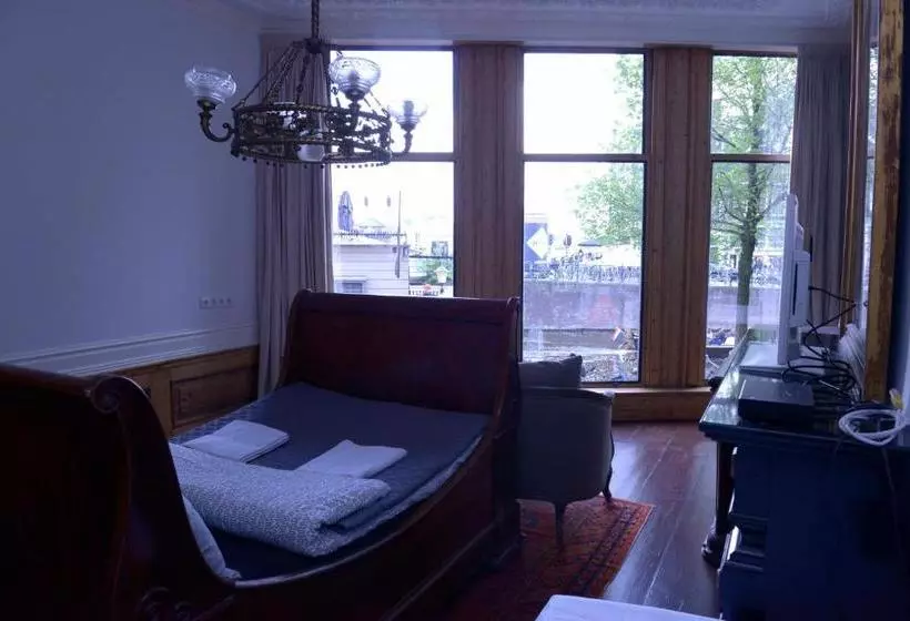 ベッドアンドブレックファースト Red Light Chinatown City Centre