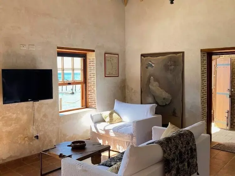 تختخواب و صبحانه Barrel House St. Eustatius