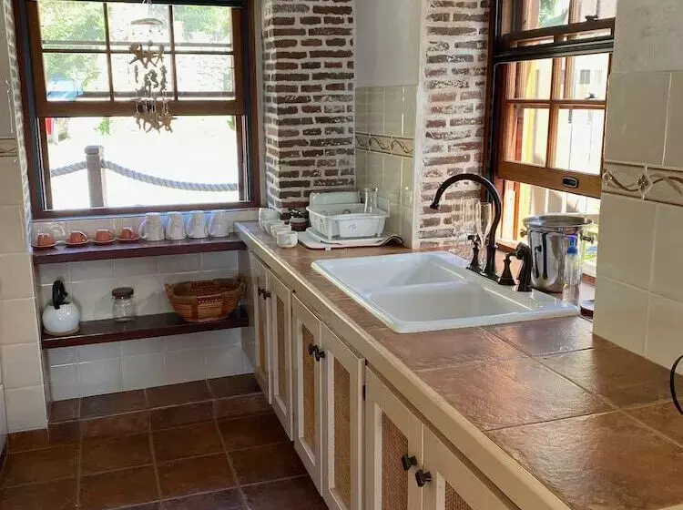 تختخواب و صبحانه Barrel House St. Eustatius