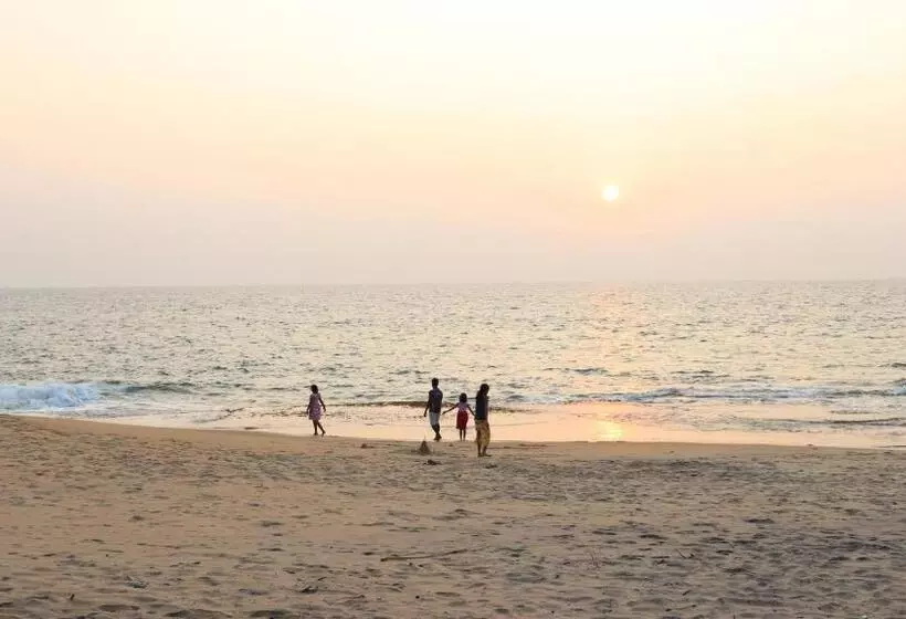 ホテル Ayana Beach