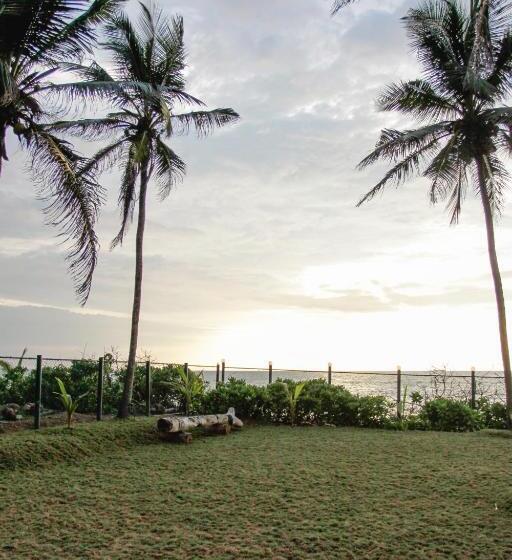 בית מלון כפרי Ayana Beach