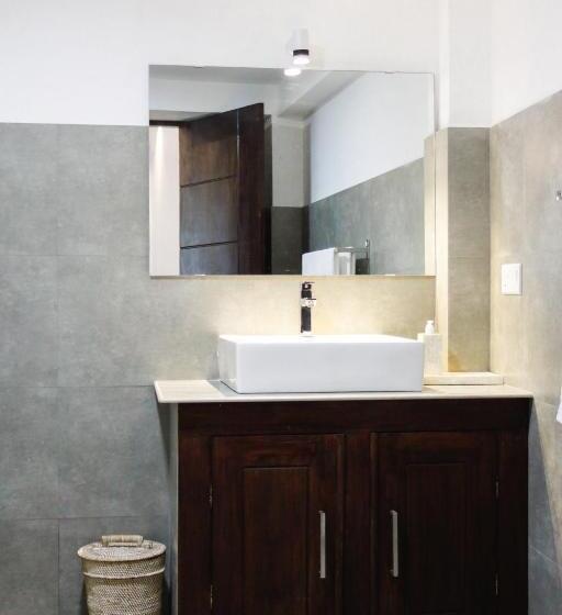 בית מלון כפרי Ayana Beach