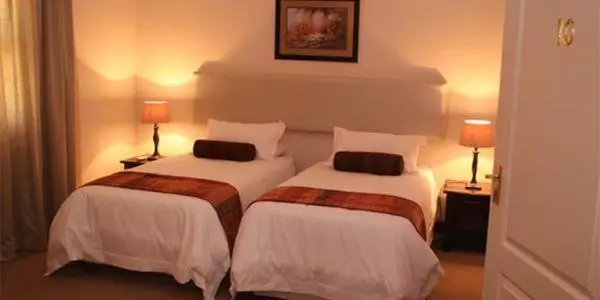 هتل Kalahari Lodge Kimberley