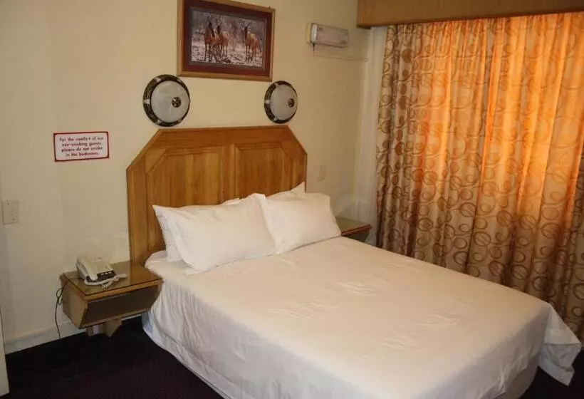 هتل Kalahari Lodge Kimberley