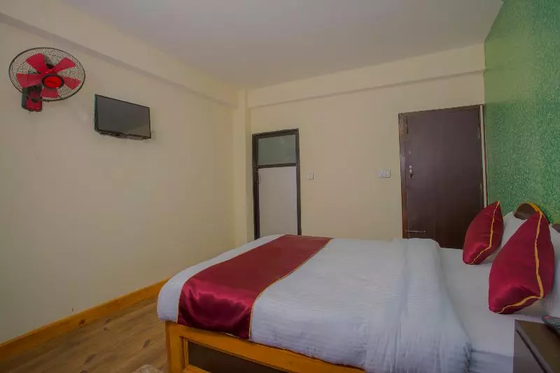 Oyo 265 Hotel Black Stone