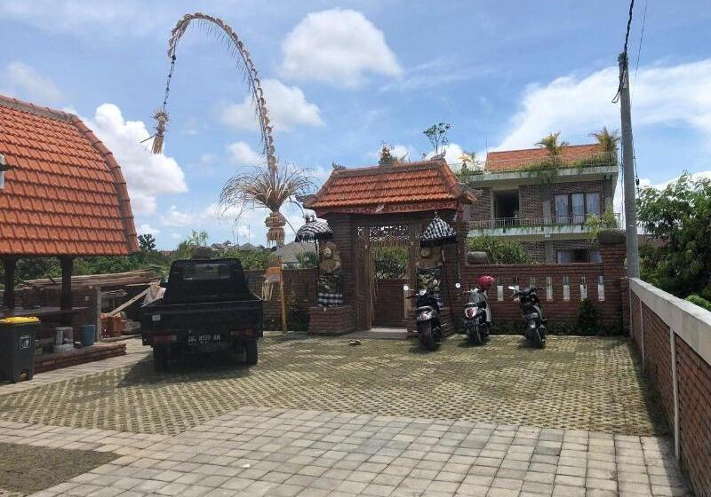 בית מלון כפרי Oka S Guest House Canggu
