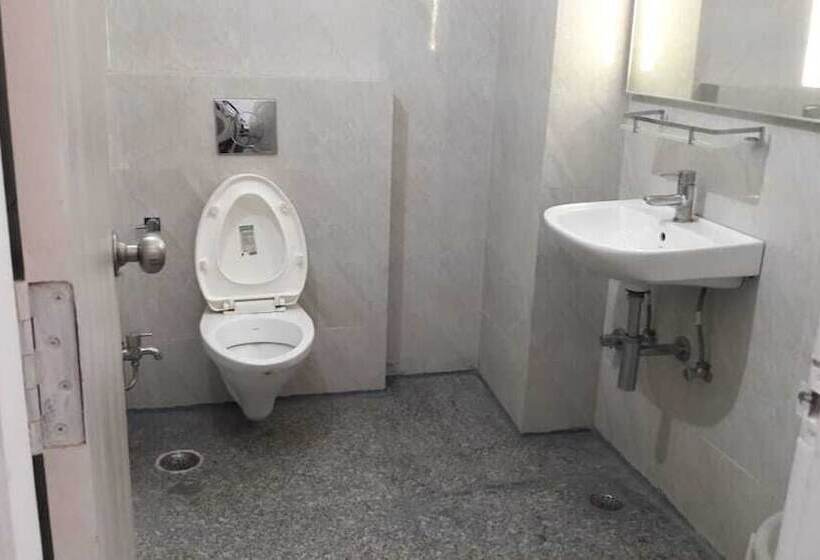 هتل Tuma Club House