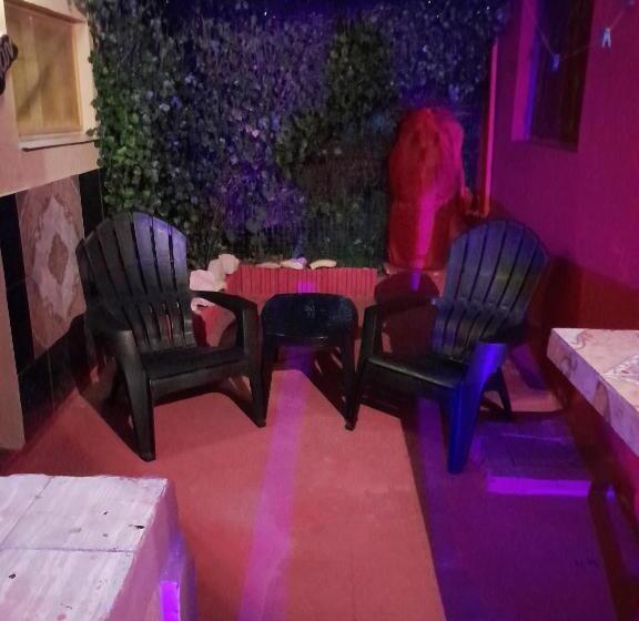 بنسيون Posada Marisel