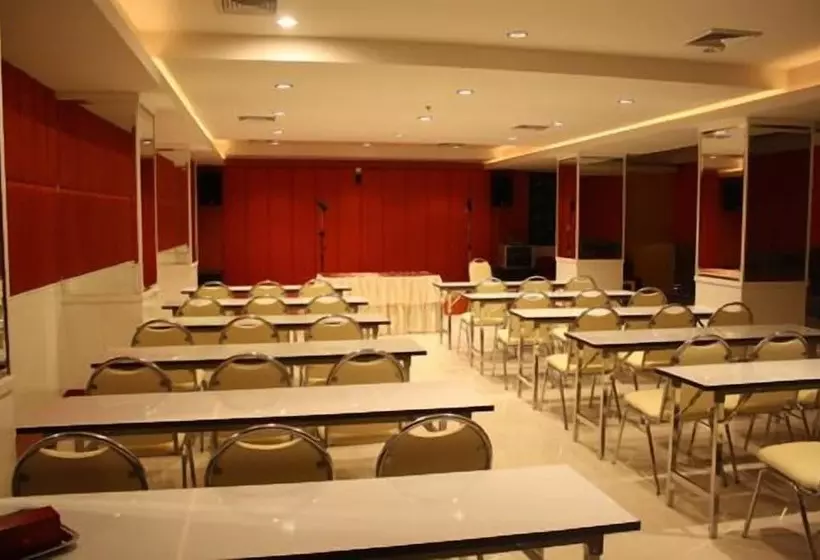Pratunam Hotel Khonkaen