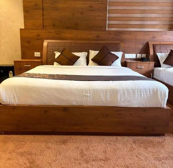 ホテル Raravies Family Restaurent Mattanur,near Kannur Airport