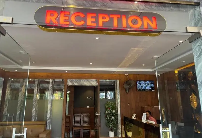 ホテル Raravies Family Restaurent Mattanur,near Kannur Airport