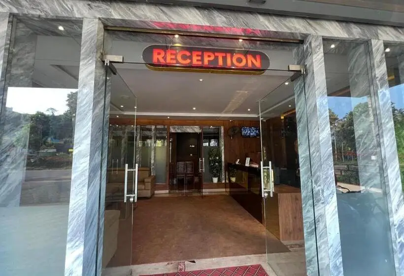 ホテル Raravies Family Restaurent Mattanur,near Kannur Airport