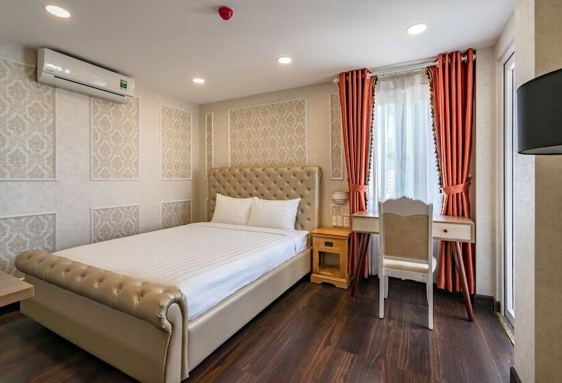 هتل Emerald Central