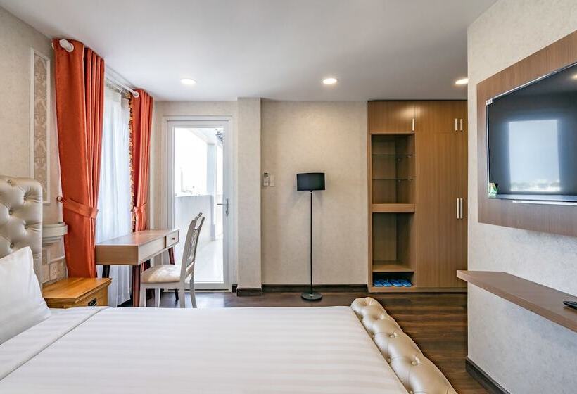 هتل Emerald Central