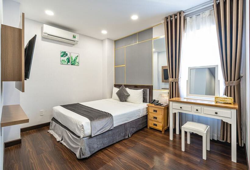 هتل Emerald Central