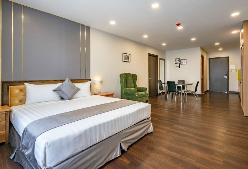 هتل Emerald Central