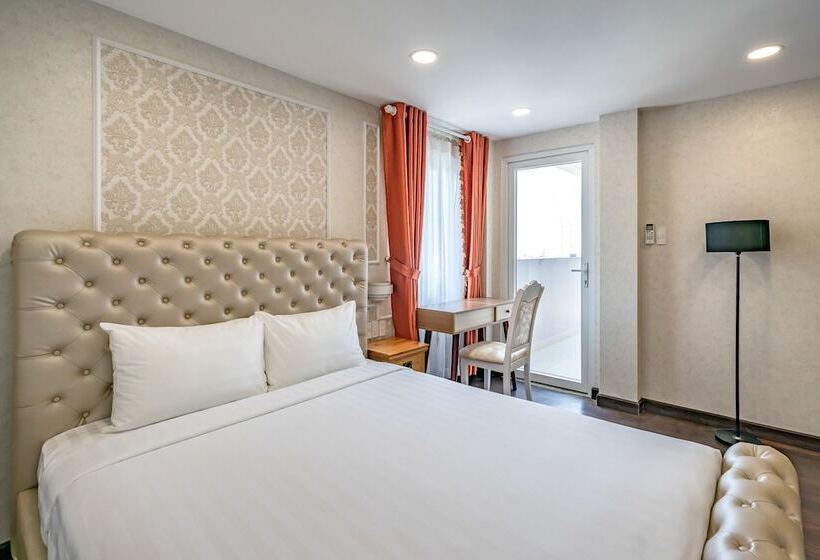 هتل Emerald Central