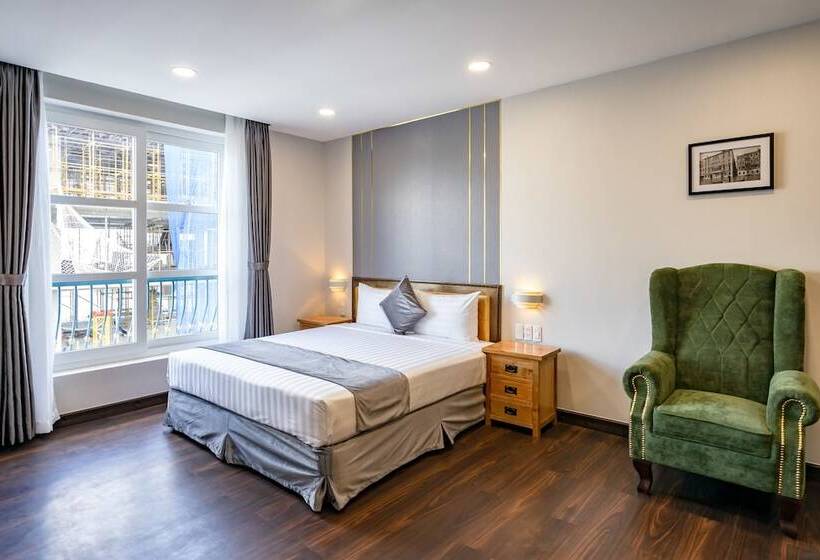 هتل Emerald Central