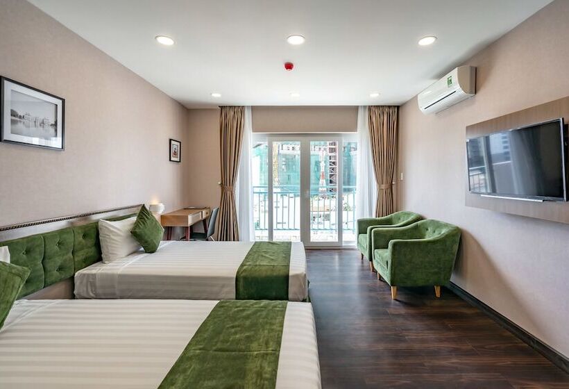 هتل Emerald Central