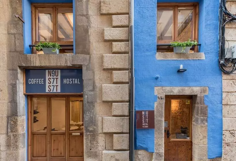 هتل Hostal 977
