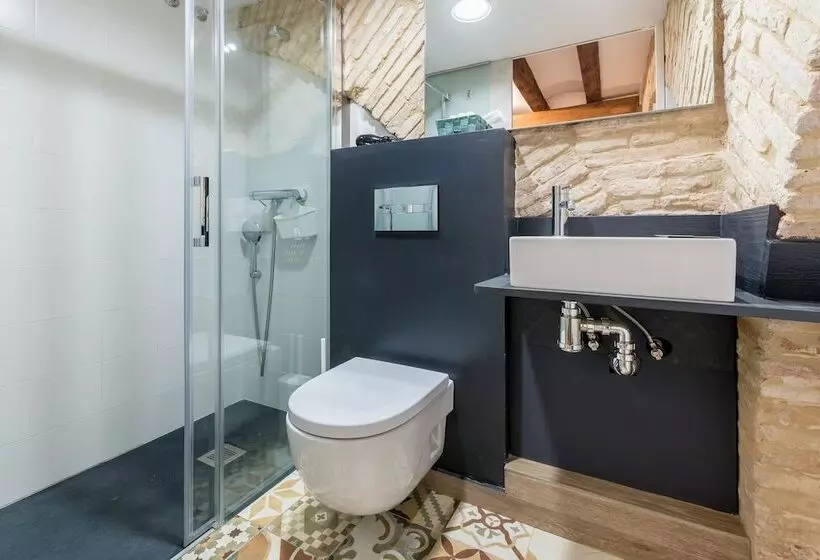 هتل Hostal 977