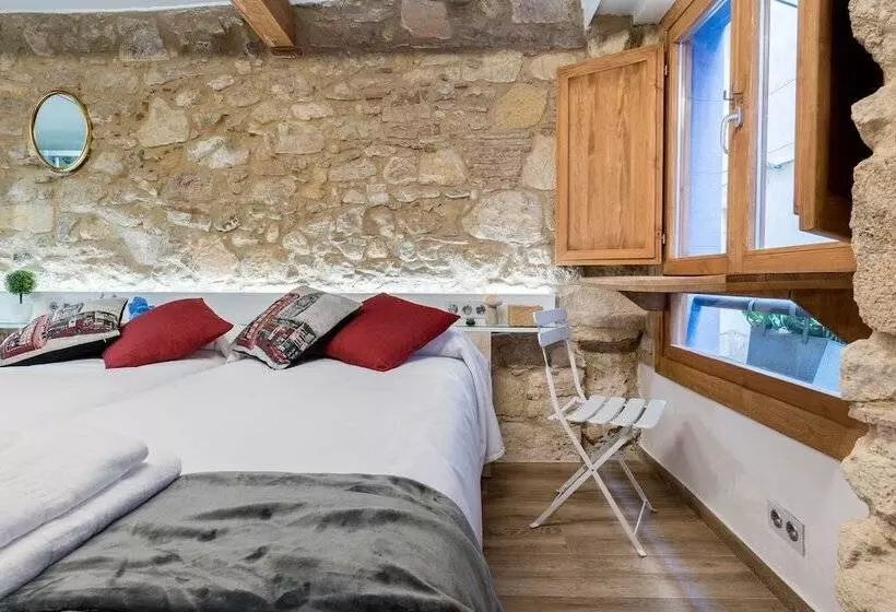 هتل Hostal 977