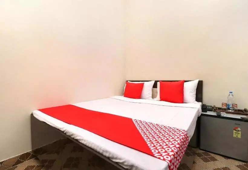 ホテル Oyo 24992 Shiv House