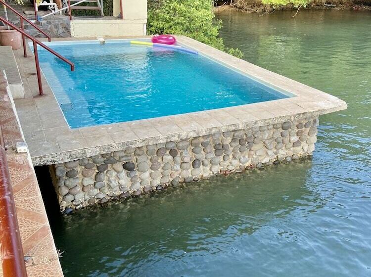 ホテル Seaside Panama Lodge