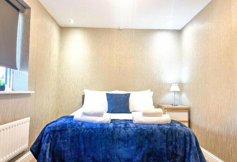 בית מלון כפרי Taylor Close