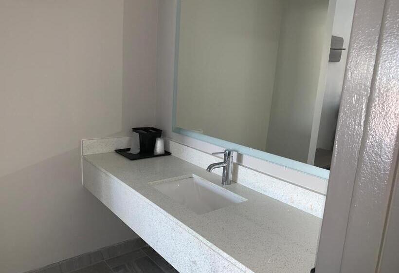 Motel Super 8 By Wyndham Sulphur South