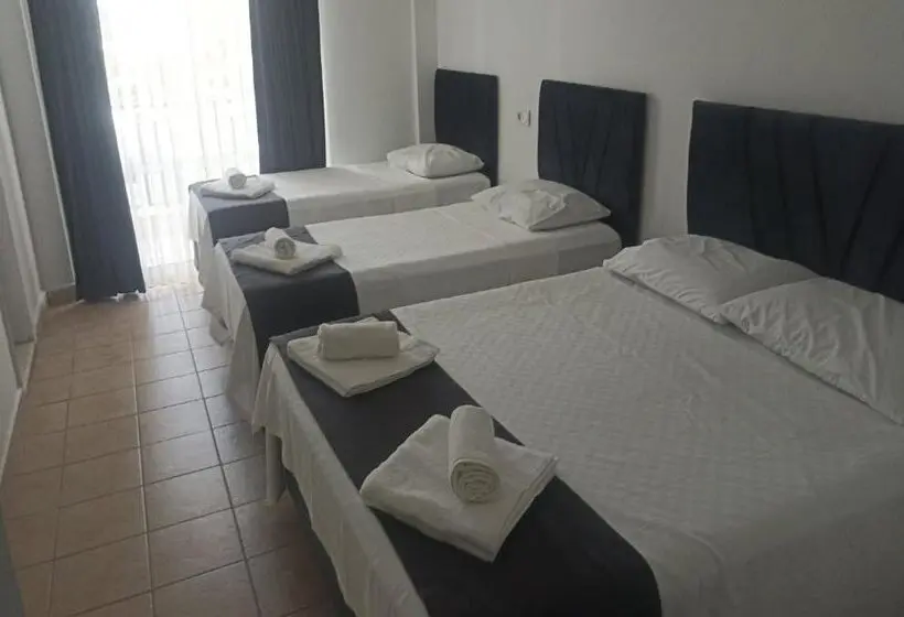 ホテル Didim Altinkum