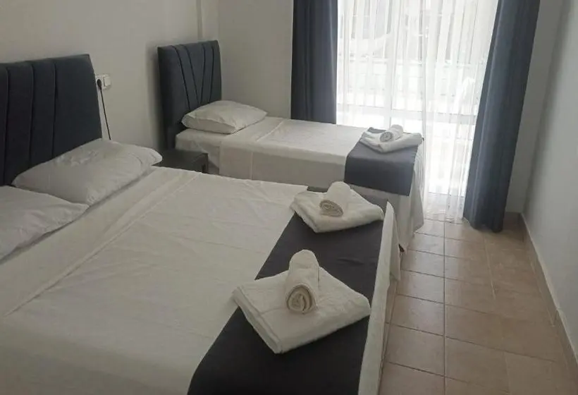 ホテル Didim Altinkum