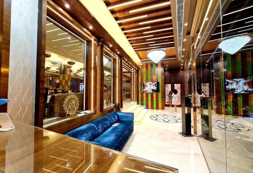 Отель Makhan Residency