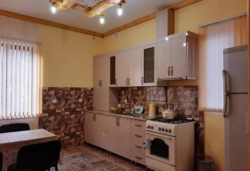 پانسیون Paradise Guest House