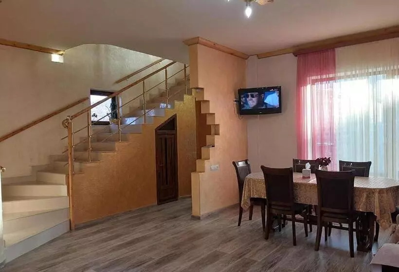 پانسیون Paradise Guest House