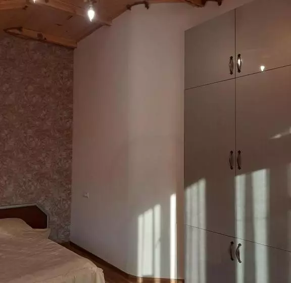 پانسیون Paradise Guest House