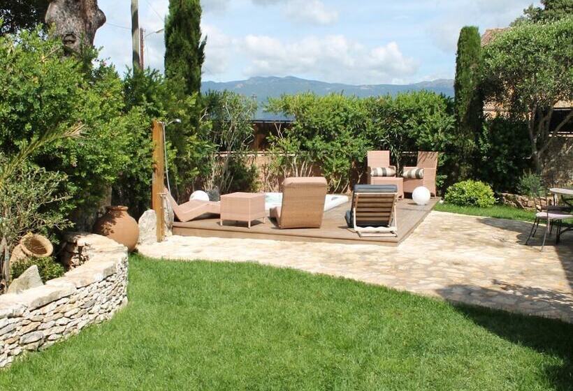 住宿加早餐  Chez Virginie