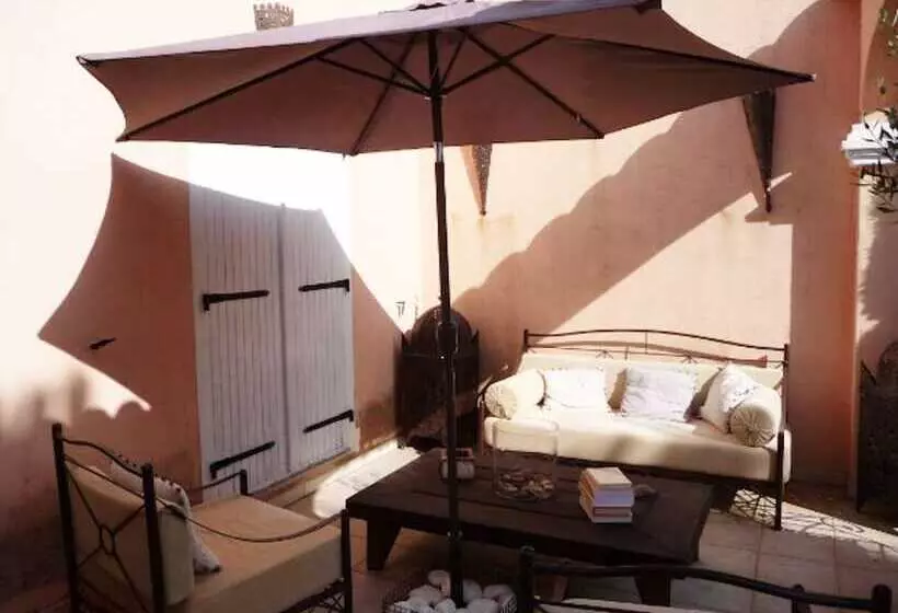 تختخواب و صبحانه Chez Virginie