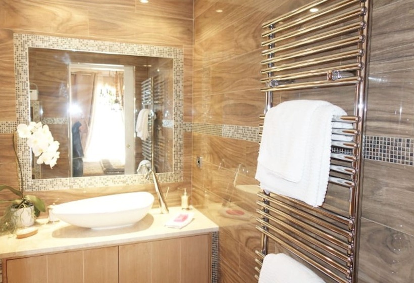 住宿加早餐  Chez Virginie