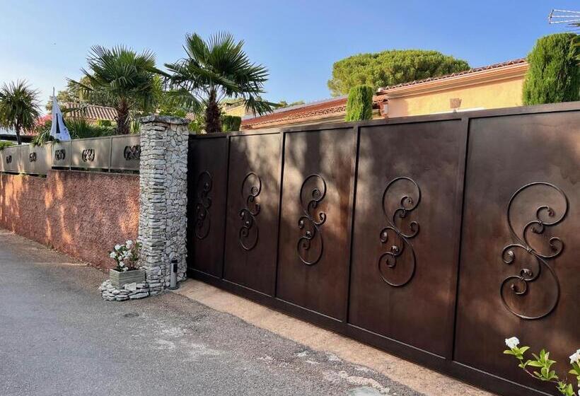 住宿加早餐  Chez Virginie