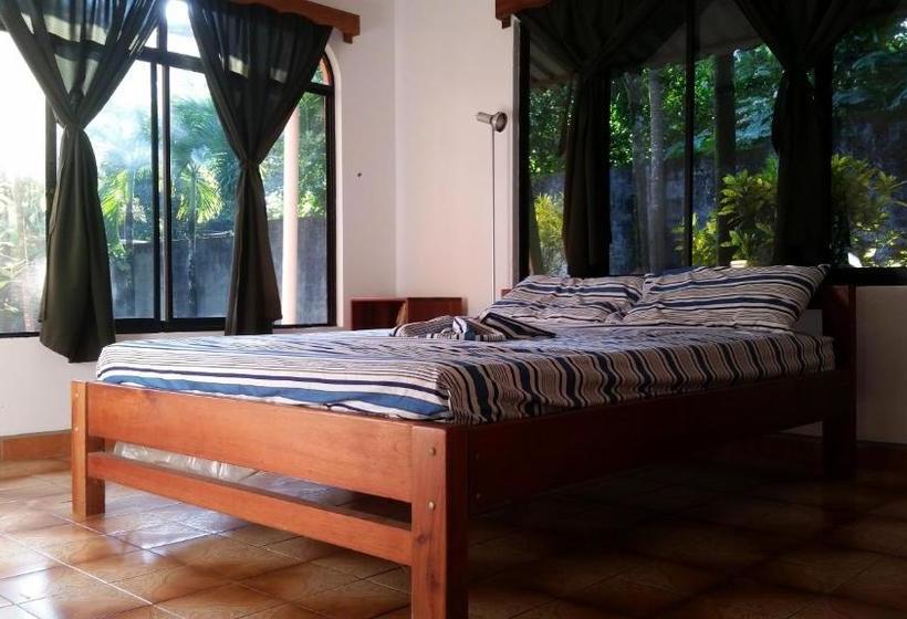 Bed & Breakfast Embassy House