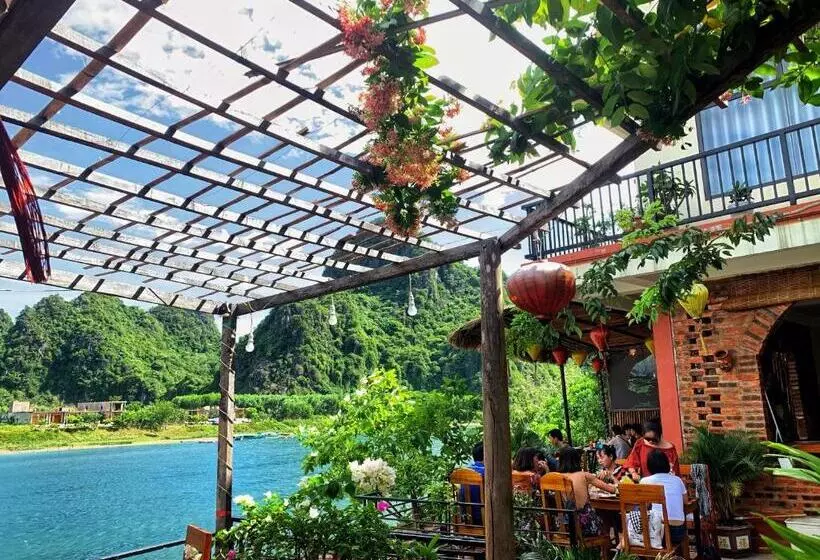 هتل Phong Nha Coco Riverside