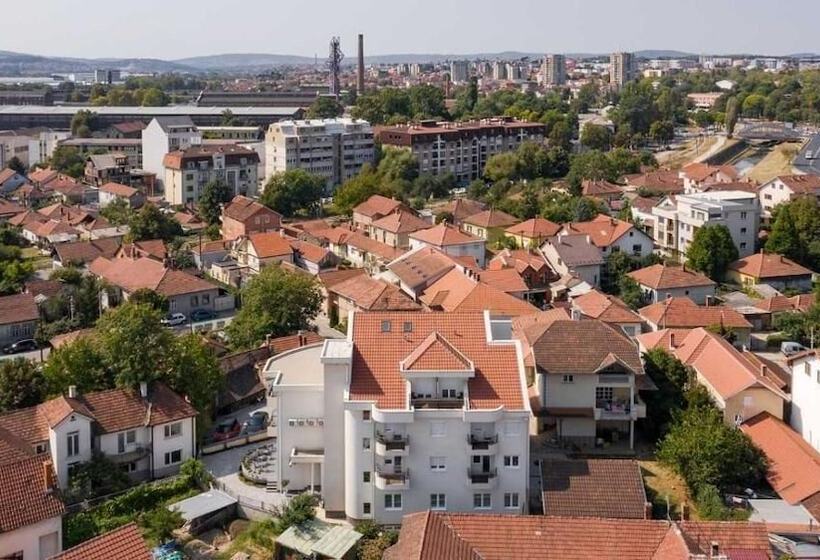 هتل Rubicon Garni