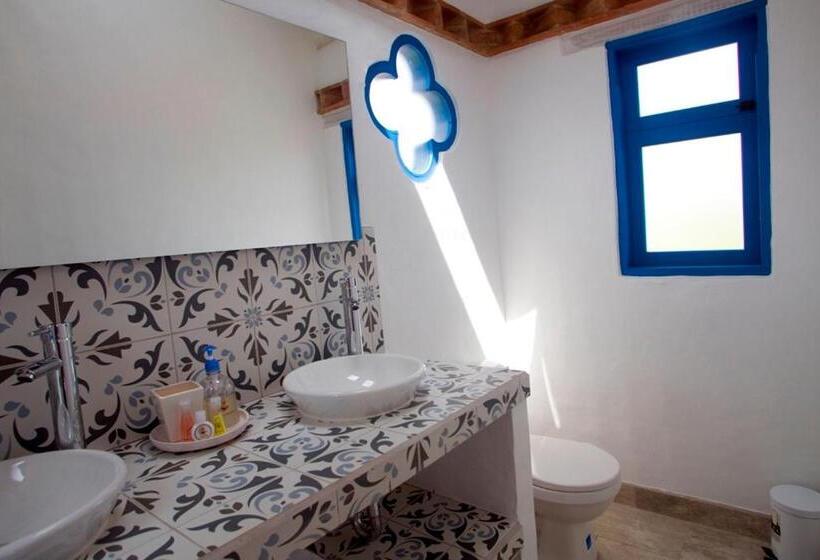 Отель & Cabañas Cashiluna