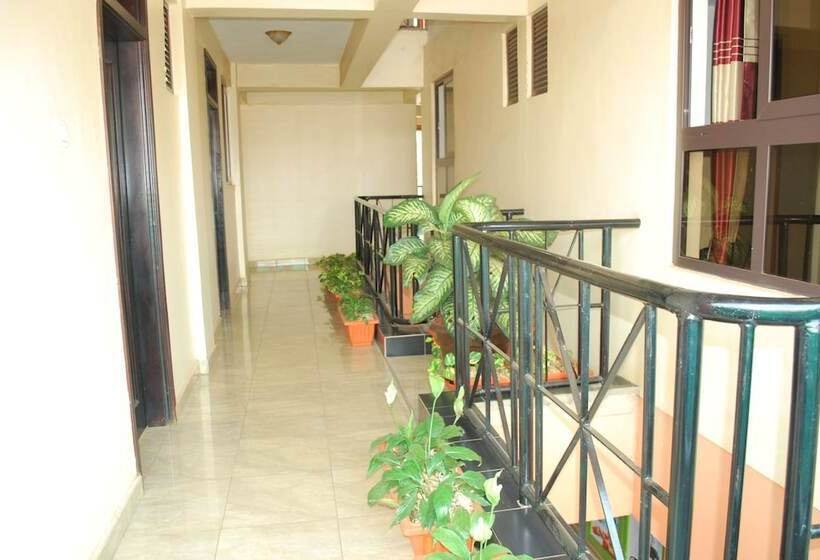 هتل Neptune Plaza