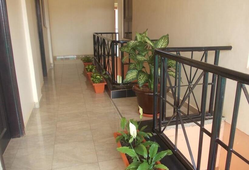 هتل Neptune Plaza